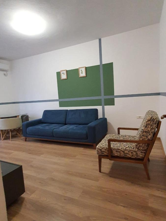 Heris'S Apartment Tirana Exterior photo
